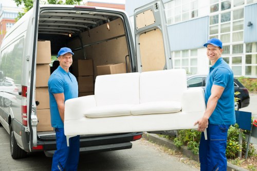 Moving van service for homes and flats in Sutton